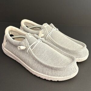 Hey Dude Wally Sox Wide White 15EE – EUC